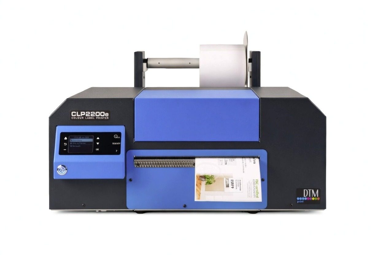 Müügile on saabunud uus Mitmevärvilise trüki etiketiprinter DTM CLP2200e. Mis teeb DTM CLP2200e ainulaadseks? See printer pakub tööstuslikku töökindlust, lihtsa